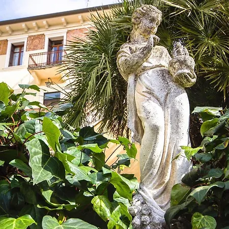 Liberty Bed and Breakfast 3*